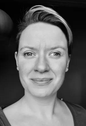 Wils Struthers-Cooper - Host of Read, Reflect, Rise Podcast